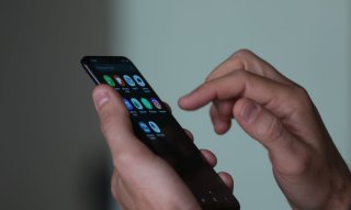 Cazé TV expõe lacuna nas regras da publicidade de bets no país