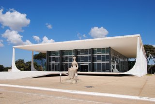 Operaçāo Sem Desconto: morosidade na análise de petições gera críticas