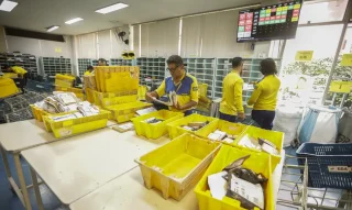 AliExpress renova parceria com Correios para acelerar entregas e enfrentar concorrência de Mercado Livre, Shein e Temu