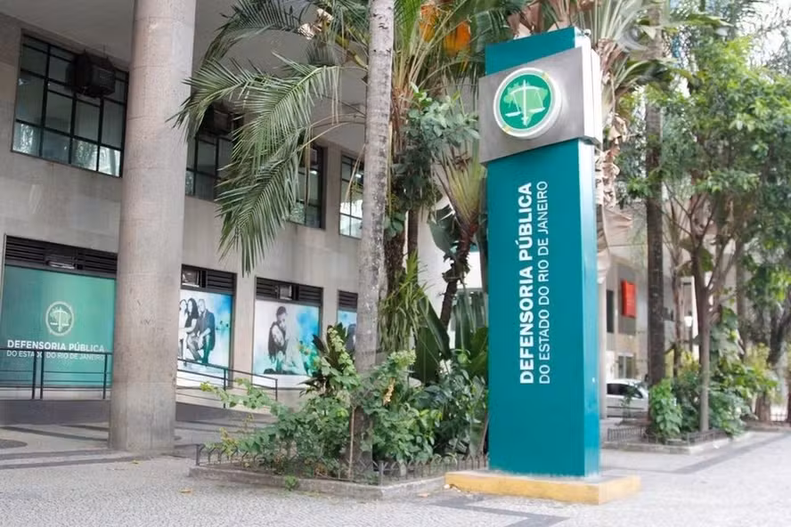 Defensoria entra com ação coletiva contra descontos indevidos do Credcesta