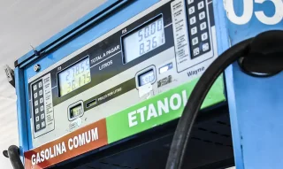 Conselho eleva para 32% o teor de etanol na gasolina; veja os impactos da medida