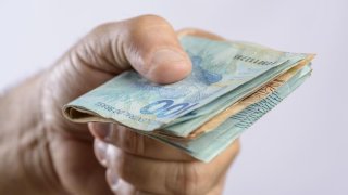 Bancos terāo que devolver desconto de consignado do INSS