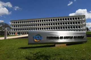TCU valida penduricalhos no próprio tribunal e Congresso