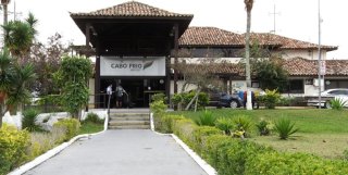 Cabo Frio terá voos na alta temporada e reforça turismo na Costa do Sol; confira o que fazer na região