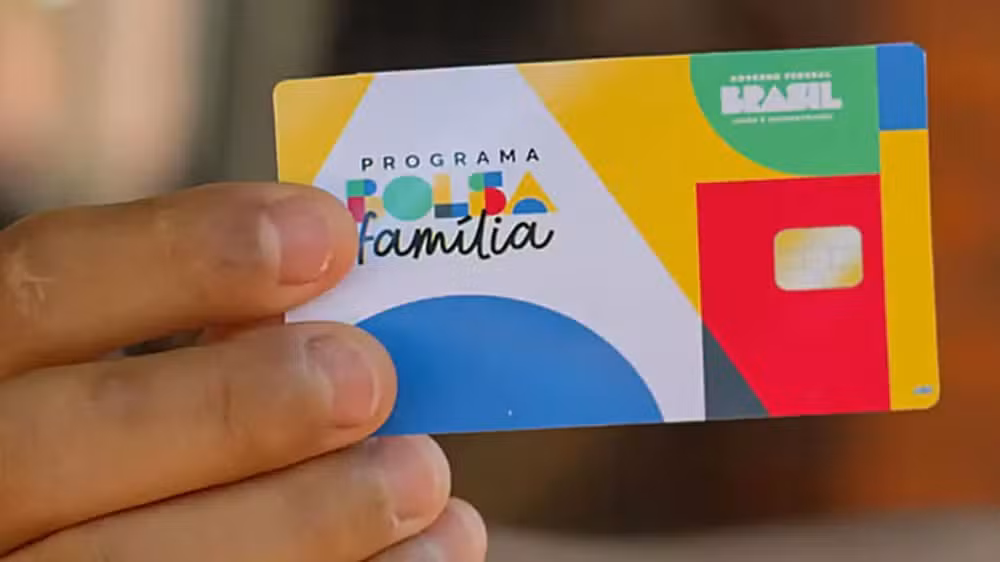 Bolsa Família de outubro já vem com reajuste; governo antecipa calendário