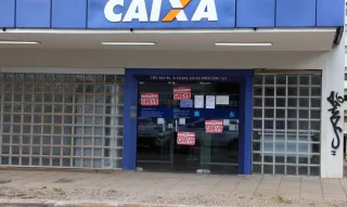 Caixa fará assembleia nesta segunda para decidir se a greve continua