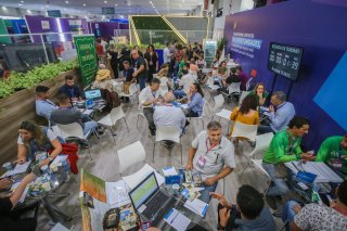 Formalização avança e 35% dos empreendedores brasileiros já têm CNPJ, aponta IBGE