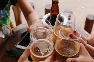 Imposto do Pecado pode elevar o preço da cervejinha, chocolate e cigarro