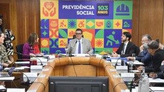 Fila do INSS cai em abril e está em 2,6 milhões