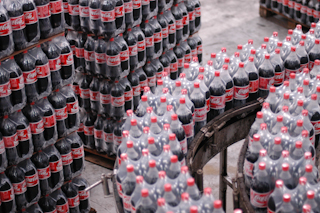 Coca-Cola Andina e C&A abrem vagas de emprego